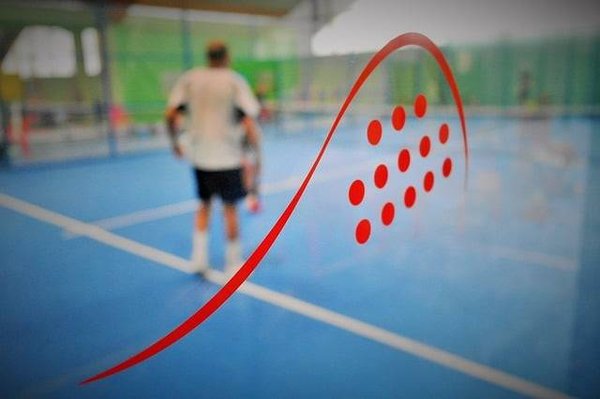 Quelle est la différence entre le tennis et le padel ?